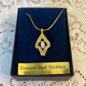 Vintage 80s Genuine Opal Necklace Gold Toned